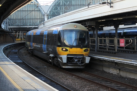 Heathrow Express class 332 DMU no. 332002 departed from London Paddington on 15th March 2018.